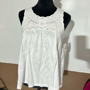 NEW Design 365 white knit and krochet top size Large tags still attached